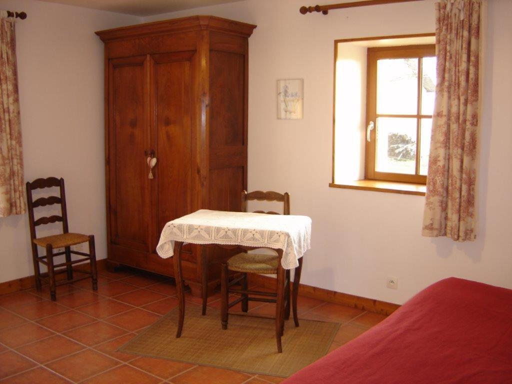 Chambres d'Hôtes Domaine Le Fragnaud Saint-Porchaire Exterior foto